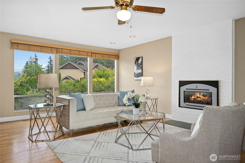 Photo of 16654 SE 26th Place, Bellevue, WA 98008 (MLS # 2406097)