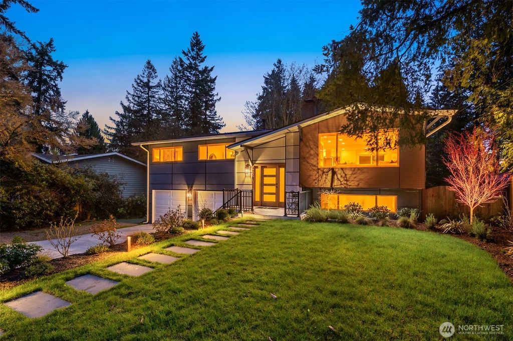 Photo of 4615 88th Avenue SE, Mercer Island, WA 98040 (MLS # 2508440)