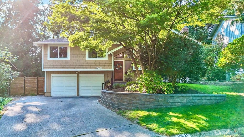 Photo of 10621 NE 147th Street, Bothell, WA 98011 (MLS # 2443288)