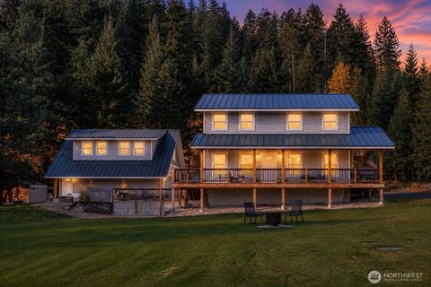 Photo of 17558 River Road, Leavenworth, WA 98826 (MLS # 2411823)