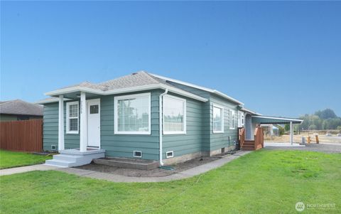 Photo of 2335 Adams Street, Shelton, WA 98584 (MLS # 2431820)