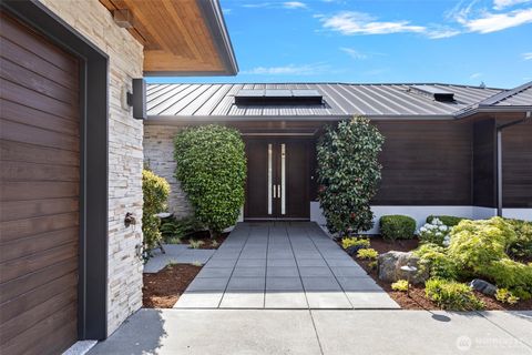 8631 NE 19th Place Clyde Hill WA 98004