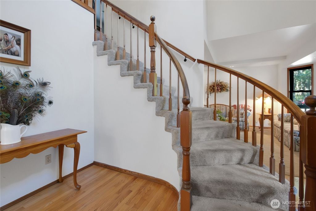 Photo of 28707 210th Avenue SE, Kent, WA 98042 (MLS # 2442341)