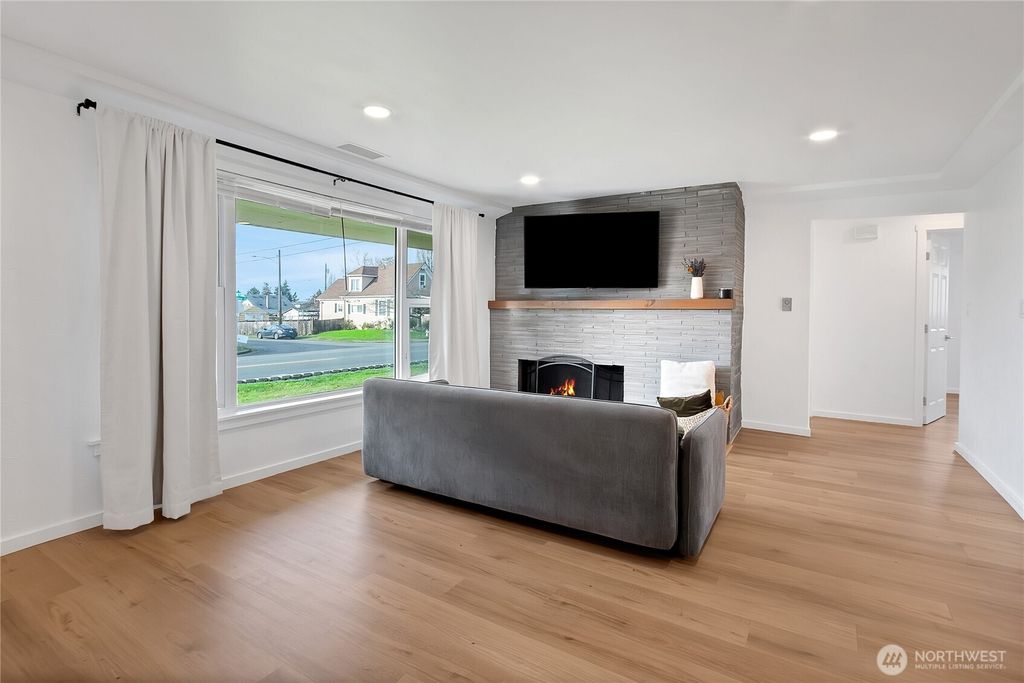 Photo of 5901 S Yakima, Tacoma, WA 98408 (MLS # 2476107)