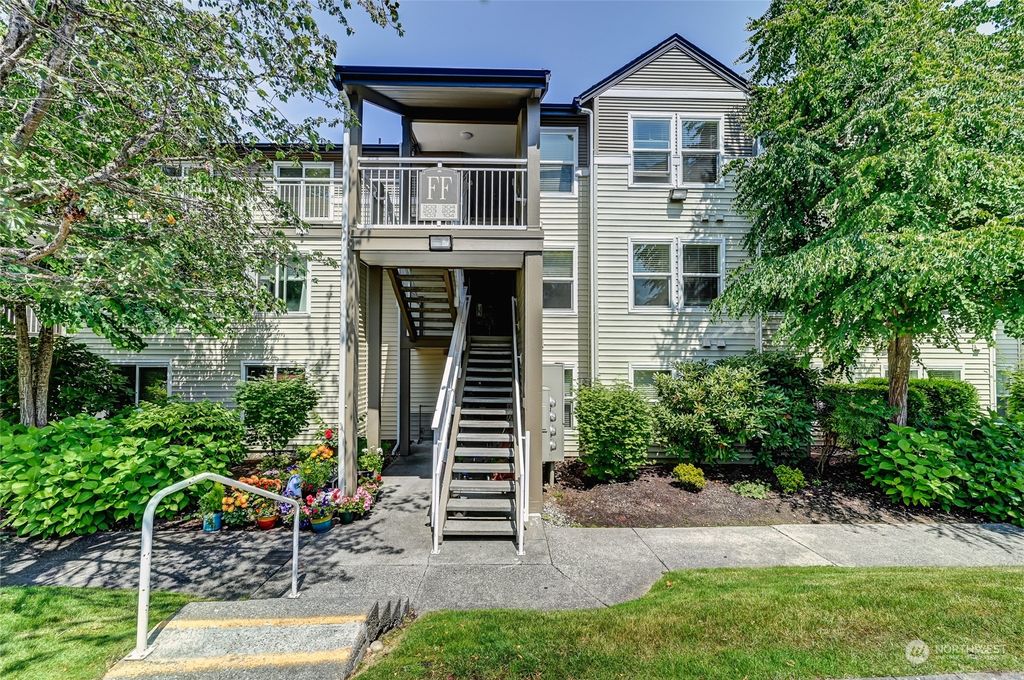 Photo of 12303 Harbour Pointe Boulevard #FF204, Mukilteo, WA 98275 (MLS # 2161664)