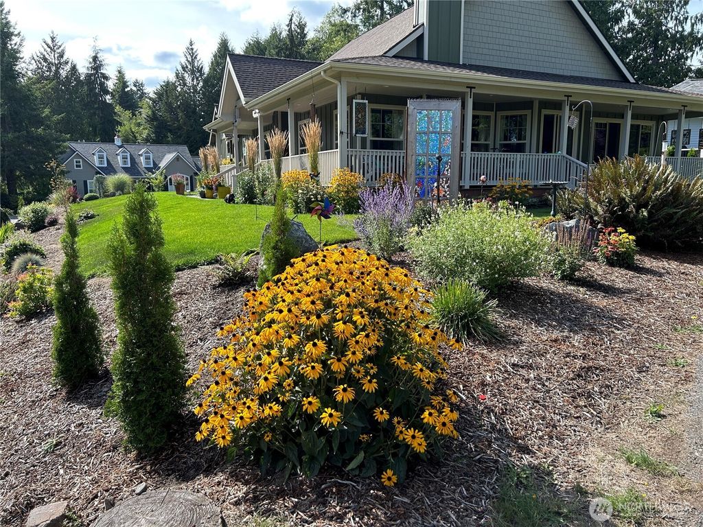 Photo of 20 Dunsmuir Road, Port Ludlow, WA 98365 (MLS # 2485655)