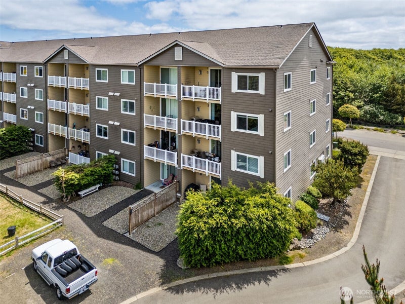 262 Oyhut Bay Boulevard SW 101