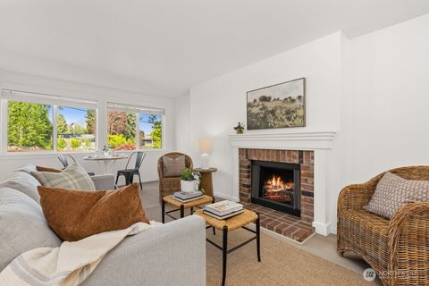 Photo of 5822 N 35th Street #A2, Tacoma, WA 98407 (MLS # 2498851)