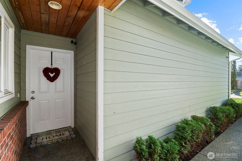 Photo of 625 101st Place SE #C, Everett, WA 98208 (MLS # 2451275)