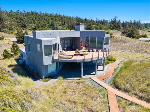 A home in Oak Harbor