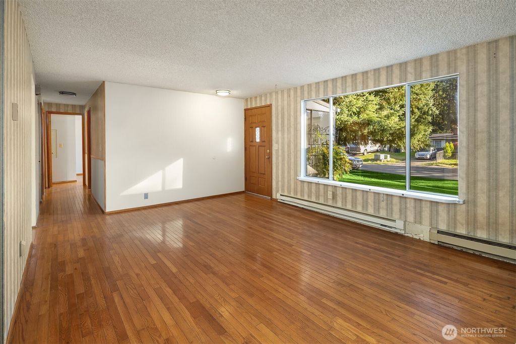 Photo of 3021 123rd Street SE, Everett, WA 98208 (MLS # 2445290)