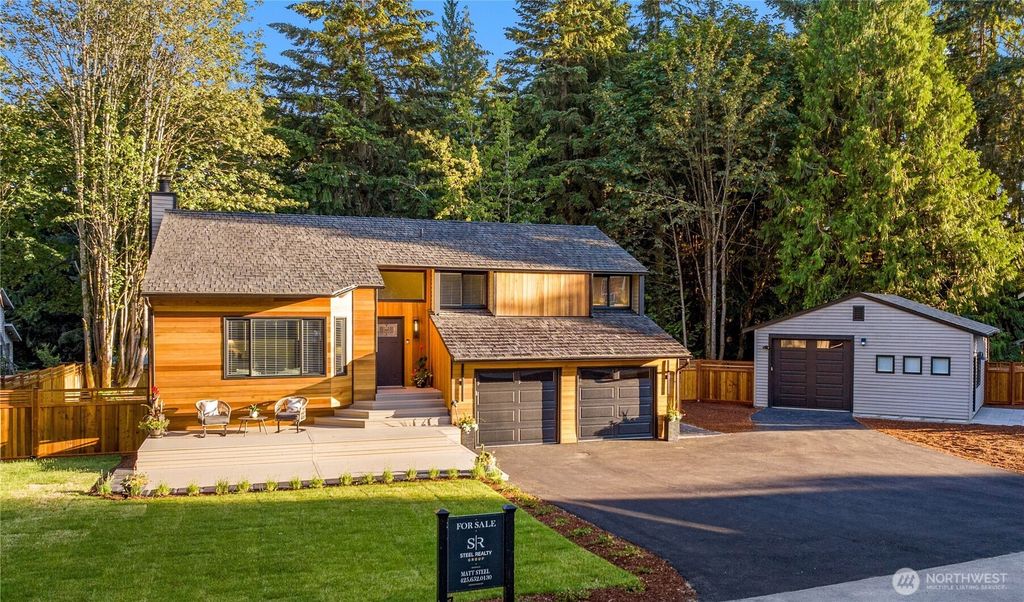 Photo of 17409 NE 136th Street, Redmond, WA 98052 (MLS # 2545492)