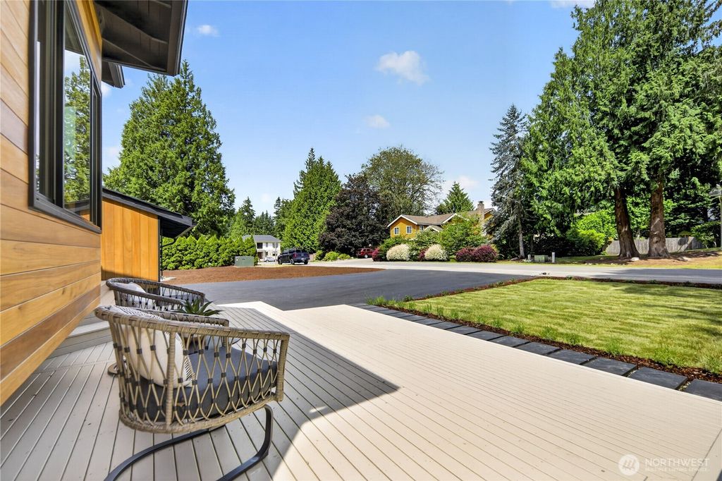 Photo of 17409 NE 136th Street, Redmond, WA 98052 (MLS # 2545492)