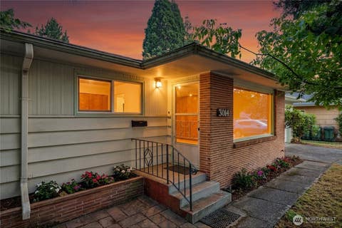 Photo of 3014 Lynn Street, Bellingham, WA 98225 (MLS # 2559330)
