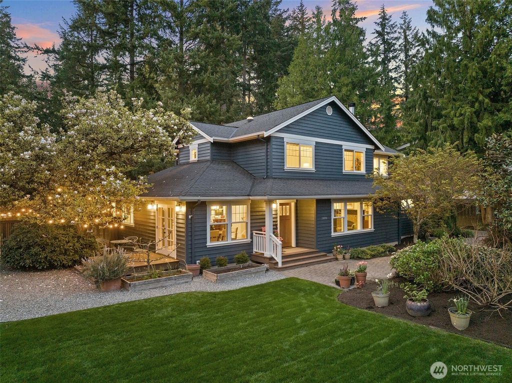Photo of 10408 SE 20th Street, Bellevue, WA 98004 (MLS # 2359192)
