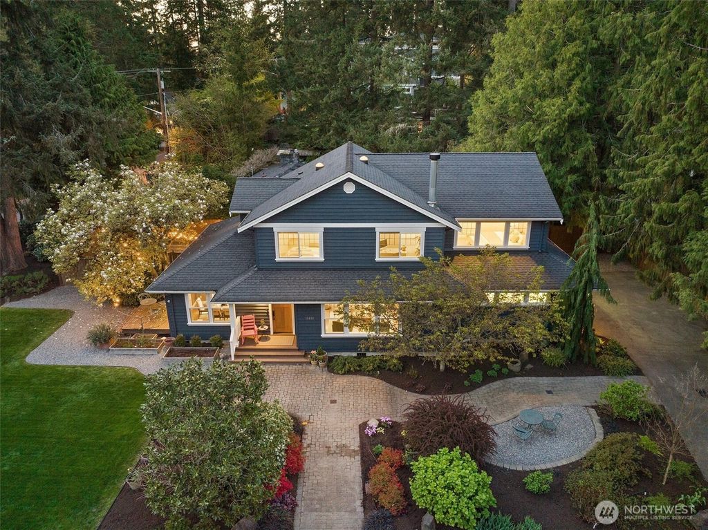 Photo of 10408 SE 20th Street, Bellevue, WA 98004 (MLS # 2359192)