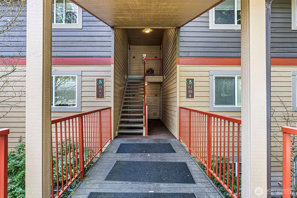Photo of 11054 NE 33rd Place #B7, Bellevue, WA 98004 (MLS # 2501564)