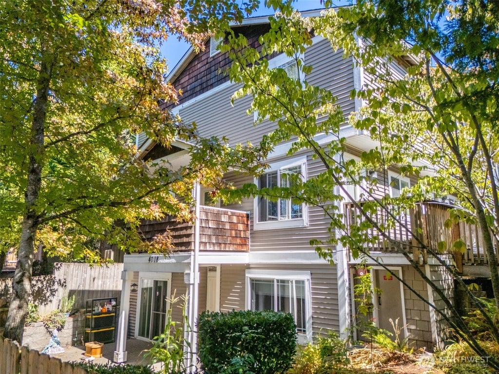 Photo of 4018 California Avenue SW, Seattle, WA 98166 (MLS # 2586515)