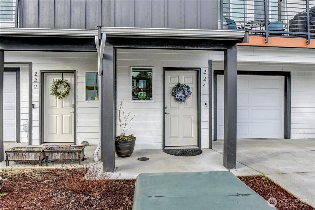 Photo of 224 Raybird Avenue, Granite Falls, WA 98252 (MLS # 2483299)