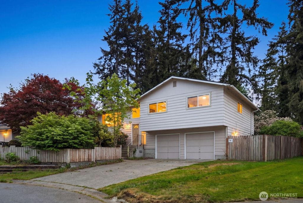 Photo of 21627 9th Place W, Bothell, WA 98021 (MLS # 2521901)