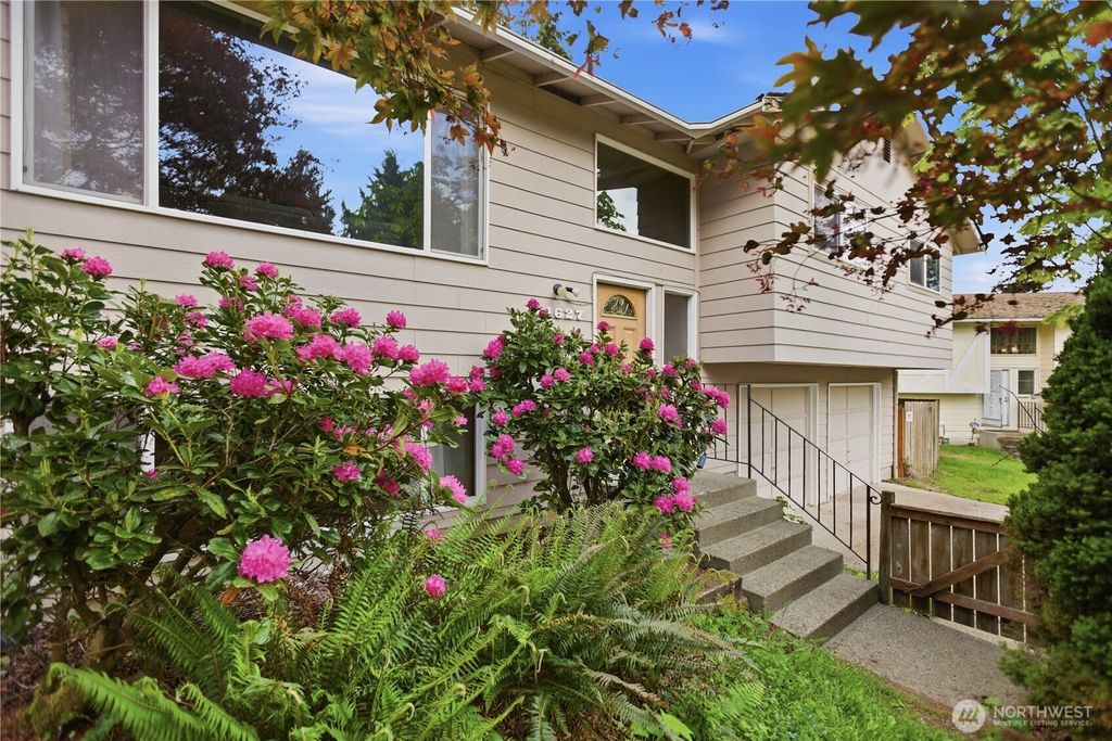 Photo of 21627 9th Place W, Bothell, WA 98021 (MLS # 2521901)