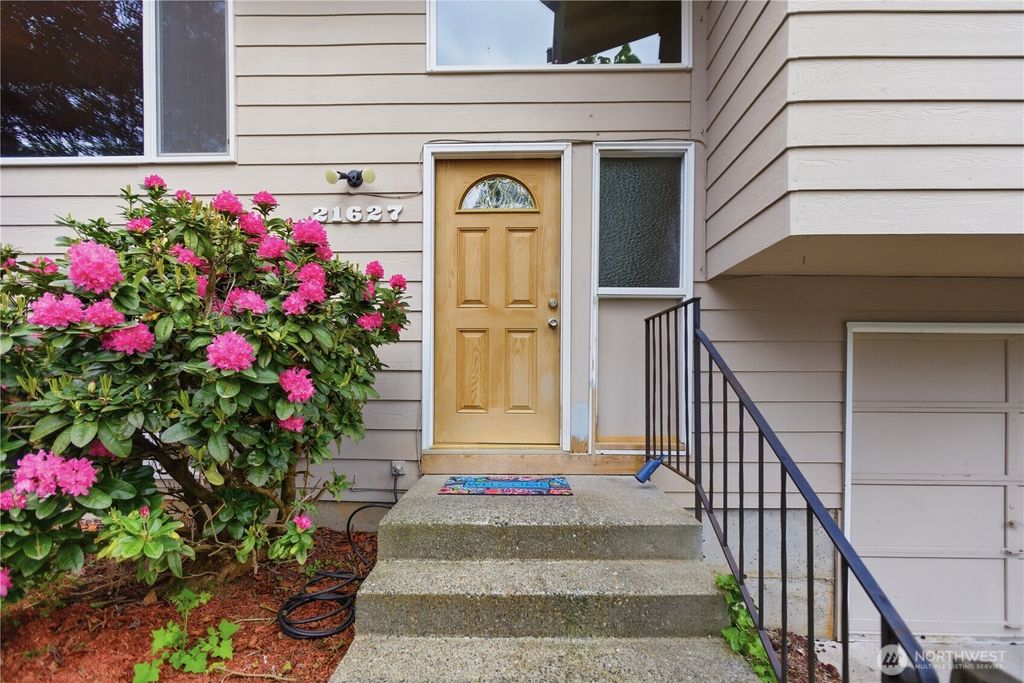 Photo of 21627 9th Place W, Bothell, WA 98021 (MLS # 2521901)