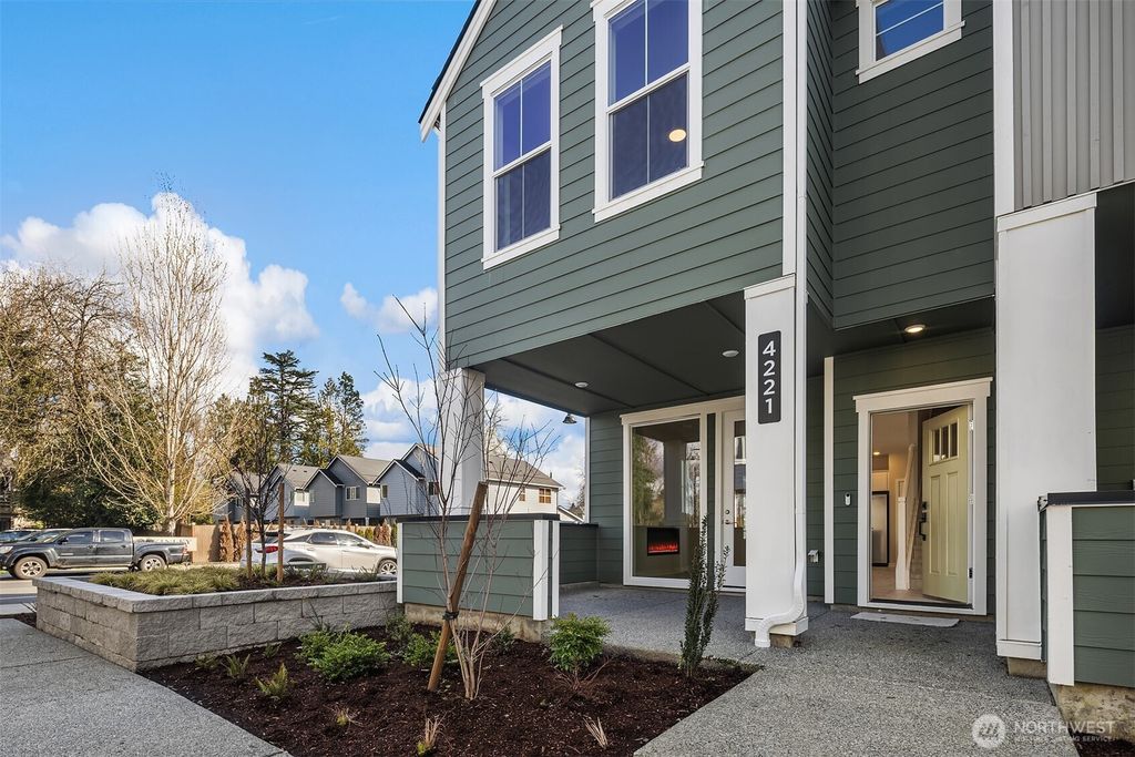 Photo of 31824 Myrtle #37 Street, Carnation, WA 98014 (MLS # 2506143)