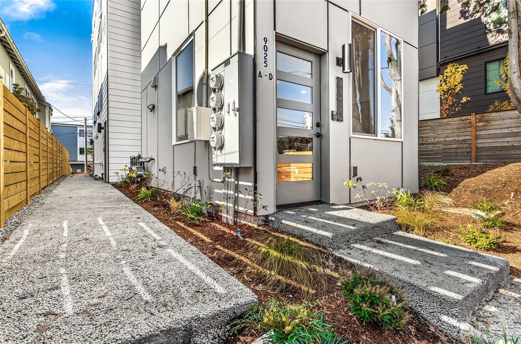 Photo of 9025 17th Avenue SW #C, Seattle, WA 98106 (MLS # 2046404)