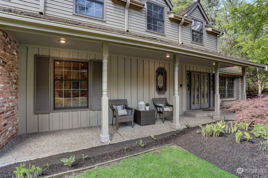 Photo of 17116 NE 126th Place, Redmond, WA 98052 (MLS # 2223791)