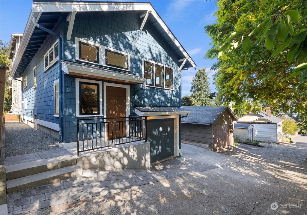 Photo of 2708 1st Avenue W, Seattle, WA 98109 (MLS # 2152596)