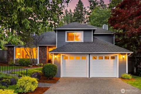 Photo of 920 225th Court NE, Sammamish, WA 98074 (MLS # 2538376)