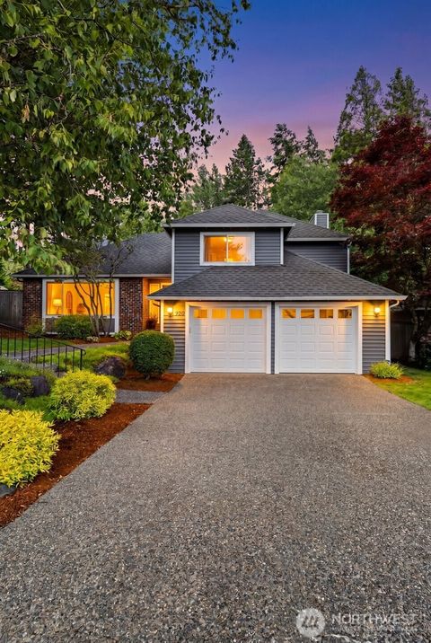 Photo of 920 225th Court NE, Sammamish, WA 98074 (MLS # 2538376)