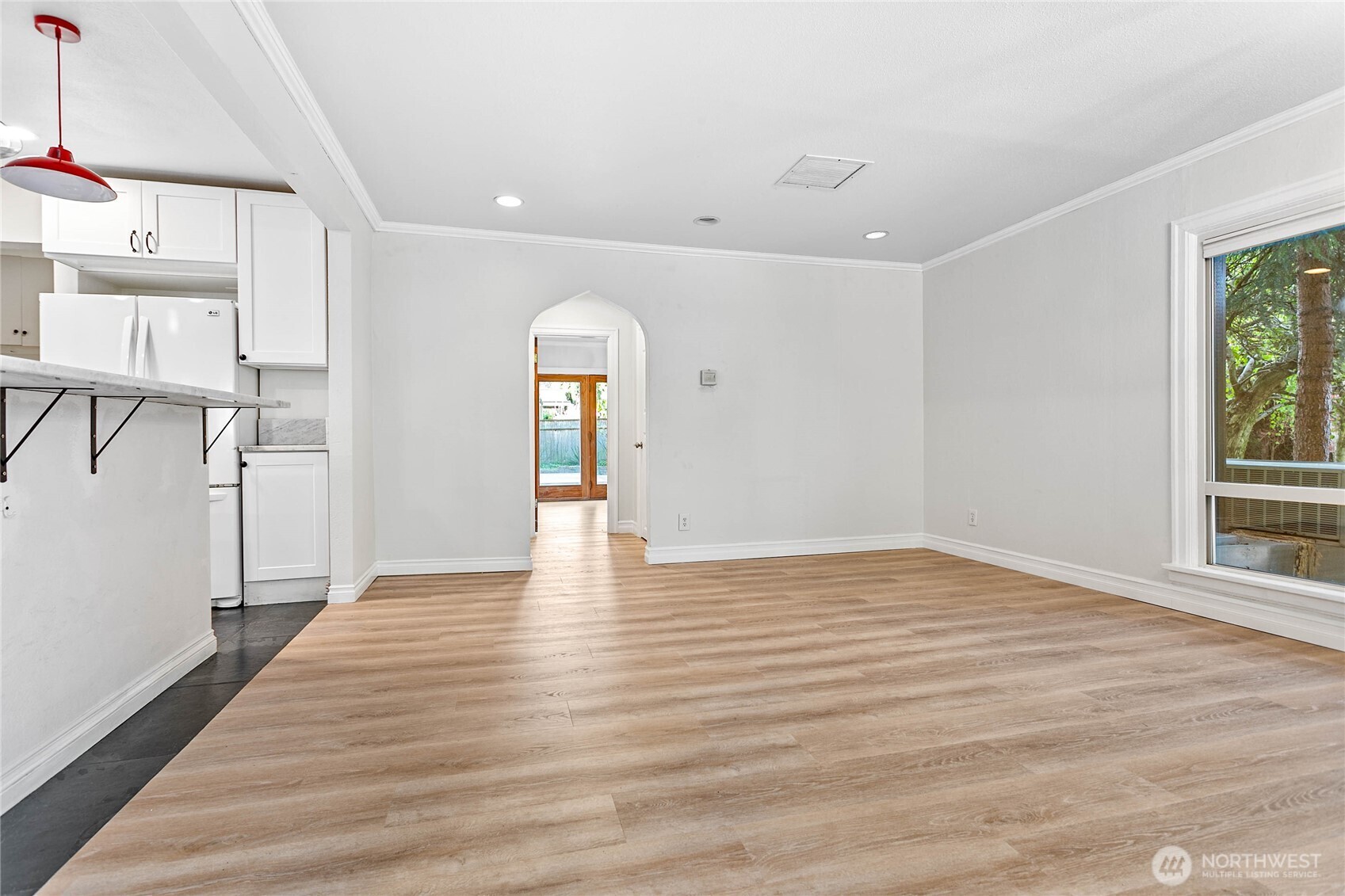 1100 Greenleaf Avenue