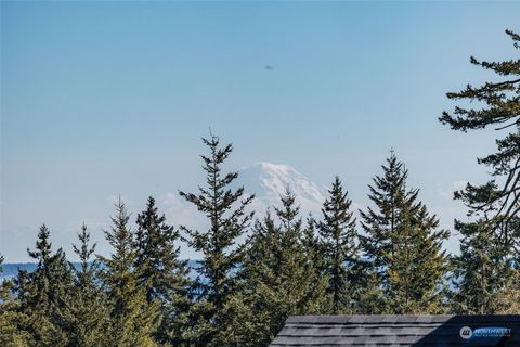 A home in Bremerton