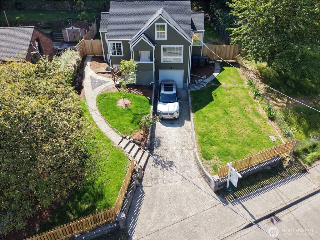 Photo of 11429 Glendale Way S, Burien, WA 98168 (MLS # 2525523)