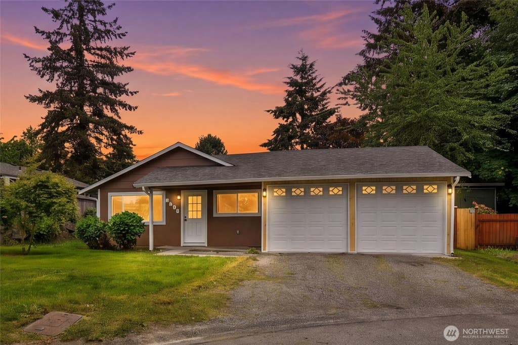 Photo of 8520 9th PL NE Pl, Lake Stevens, WA 98258 (MLS # 2472062)