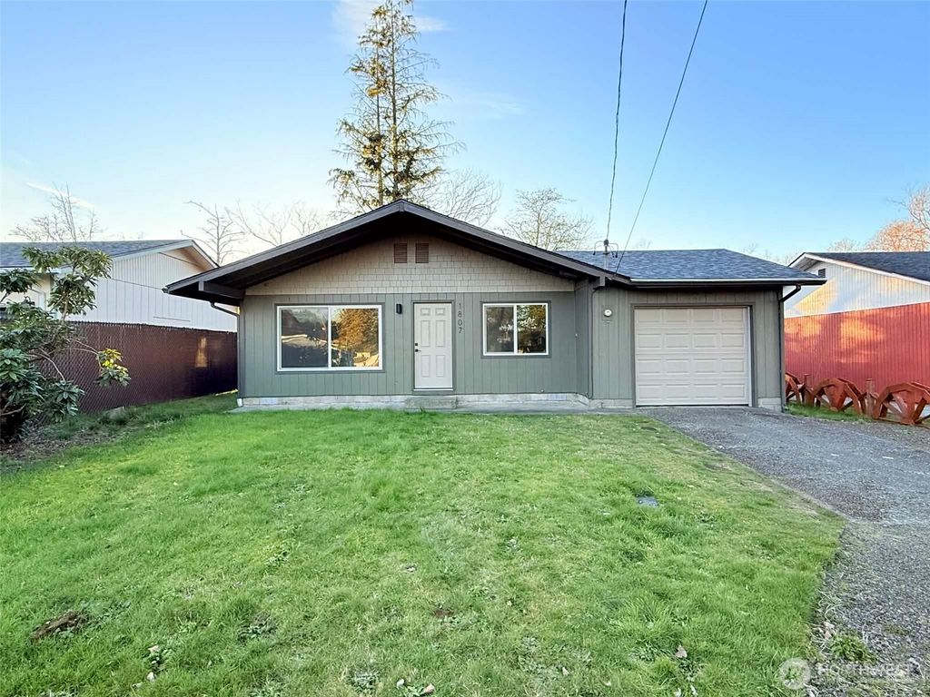 Photo of 1807 Harding Road, Aberdeen, WA 98520 (MLS # 2486296)