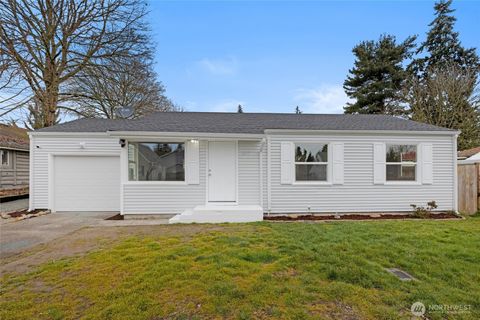 Photo of 817 114th Street S, Tacoma, WA 98444 (MLS # 2488745)