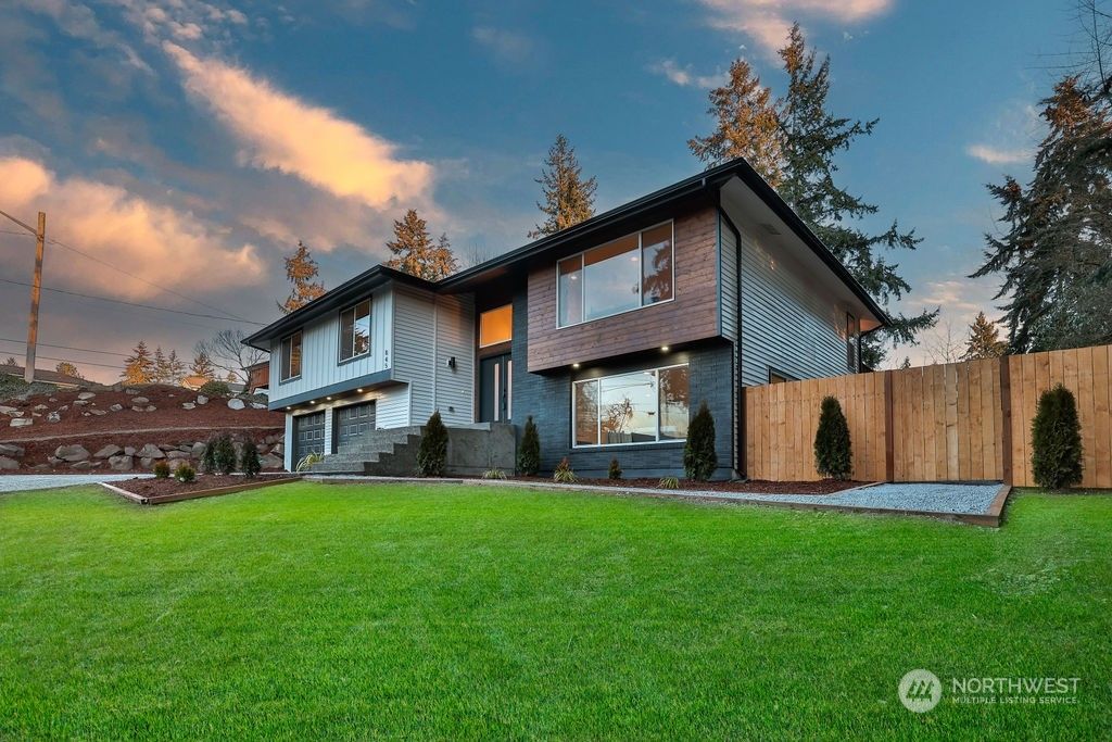 Photo of 845 S 297th Place, Federal Way, WA 98003 (MLS # 2038706)