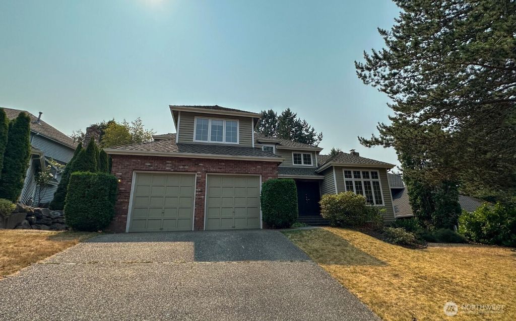 Photo of 24435 SE 42nd Place, Issaquah, WA 98029 (MLS # 2529871)