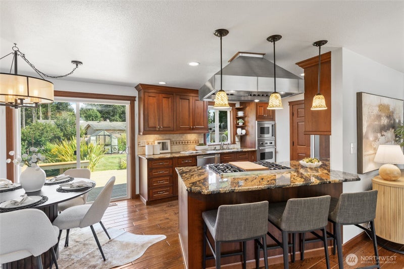 10501 25TH Drive SE