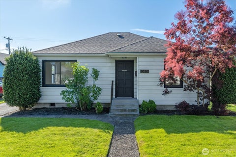 Photo of 510 22nd Avenue, Longview, WA 98632 (MLS # 2539195)