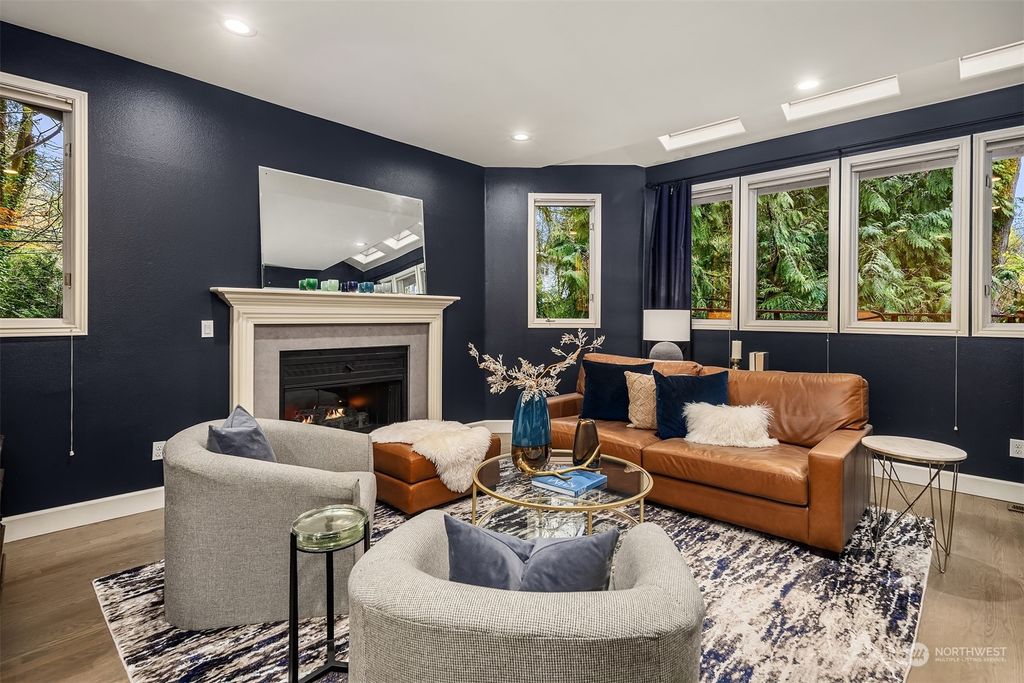 listing image 9366054338782623910