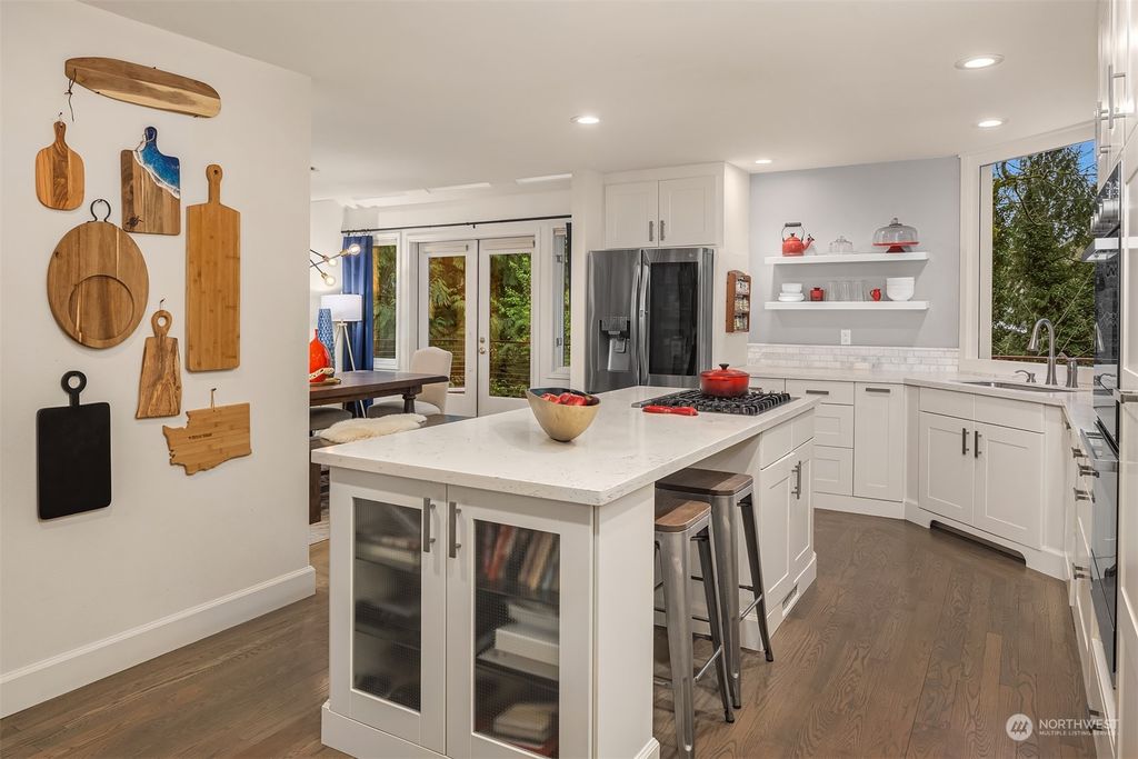 listing image 9367929870947897238