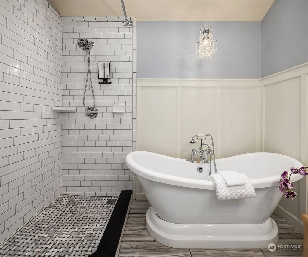 listing image 9365854336627982513