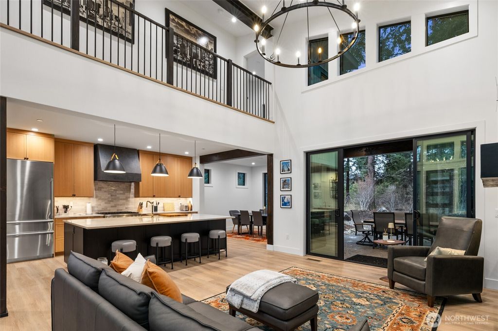 Photo of 1551 Kokanee Loop, Cle Elum, WA 98922 (MLS # 2460877)