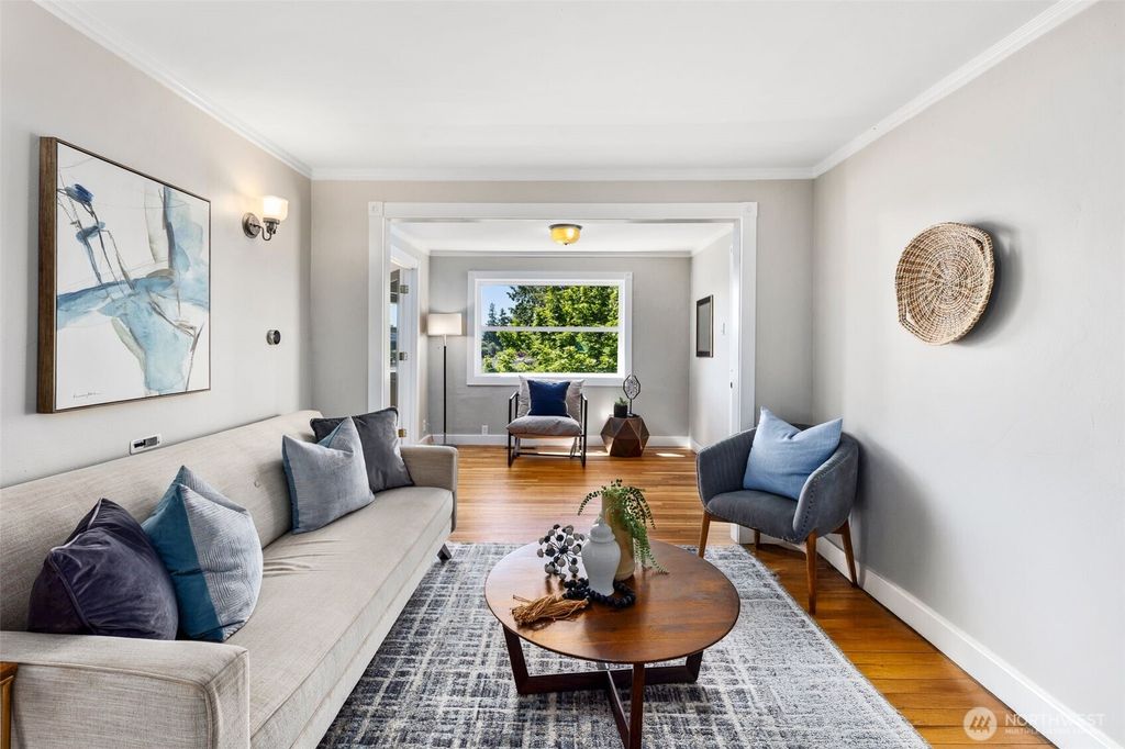 Photo of 340 NE 53rd Street, Seattle, WA 98105 (MLS # 2490447)