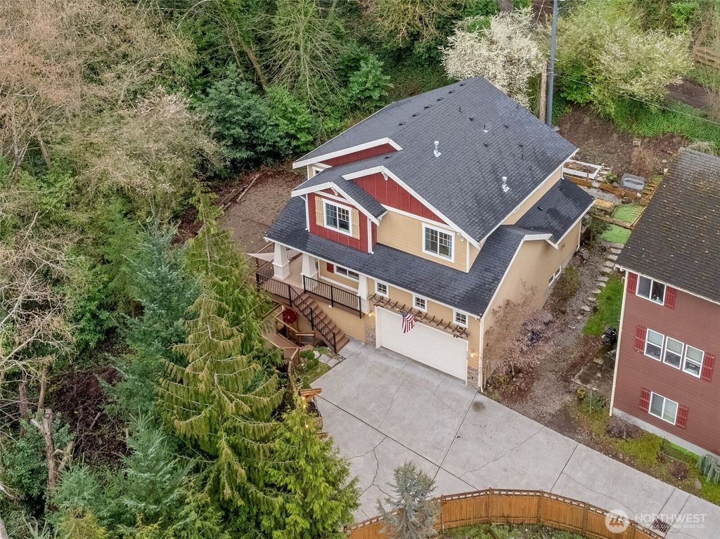 Photo of 4618 S 140th Street, Tukwila, WA 98168 (MLS # 2504540)