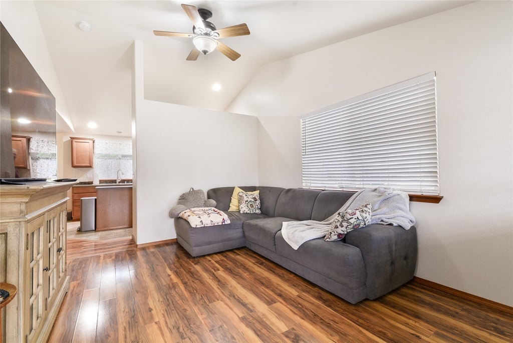 Photo of 329 N Barker Street, Mount Vernon, WA 98273 (MLS # 2598705)