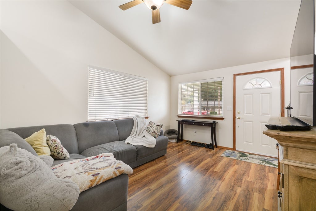 Photo of 329 N Barker Street, Mount Vernon, WA 98273 (MLS # 2598705)